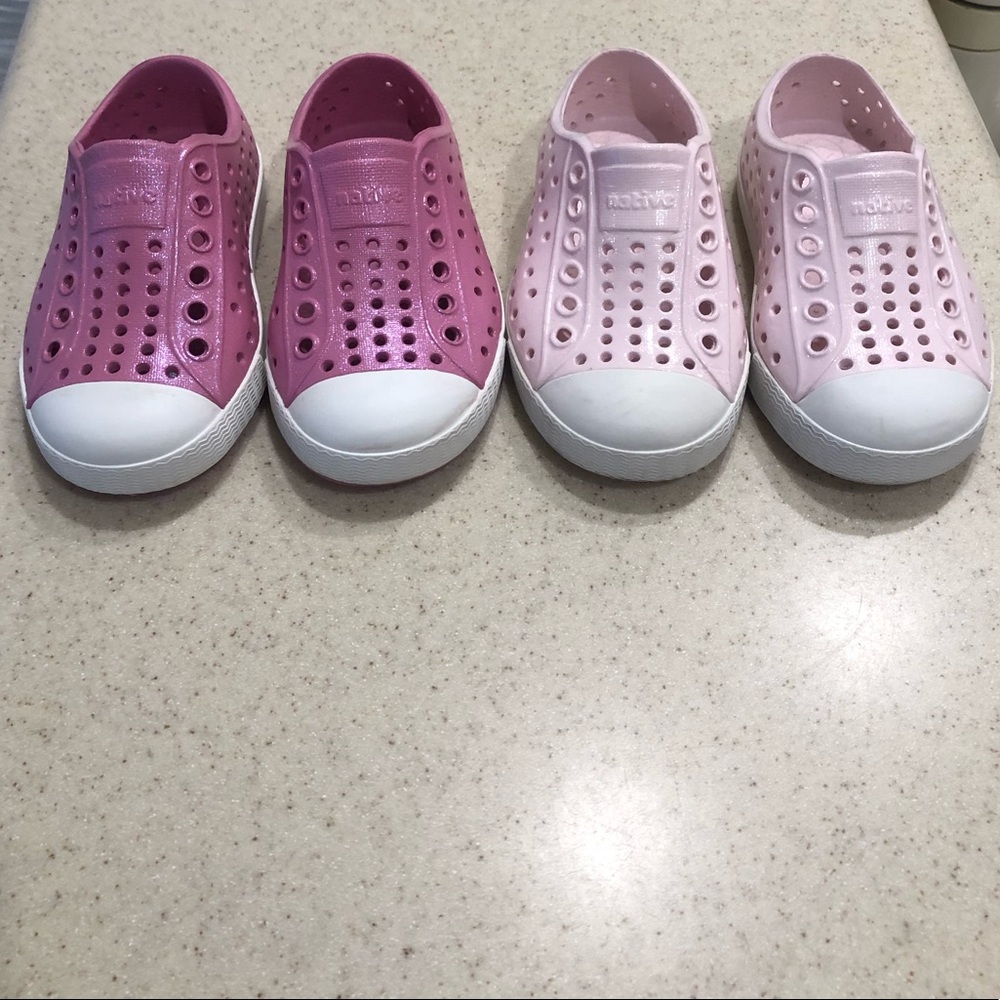 2 pairs of Native Jefferson’s c6